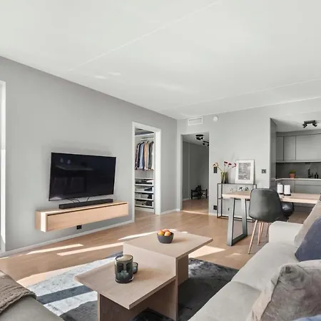 The Luxe Center Guest house *